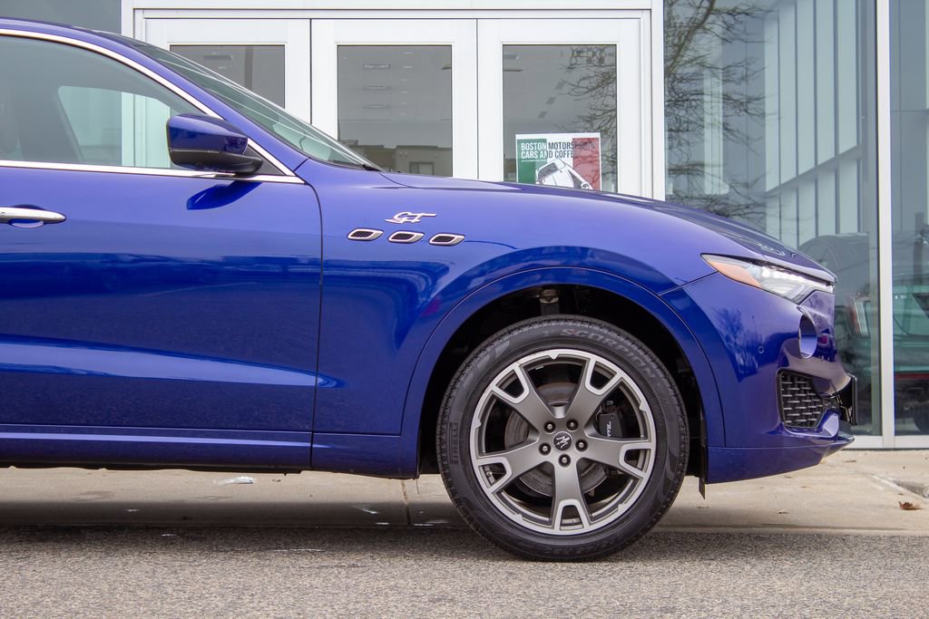 Used 2023 Maserati Levante GT AWD/4WD image 5