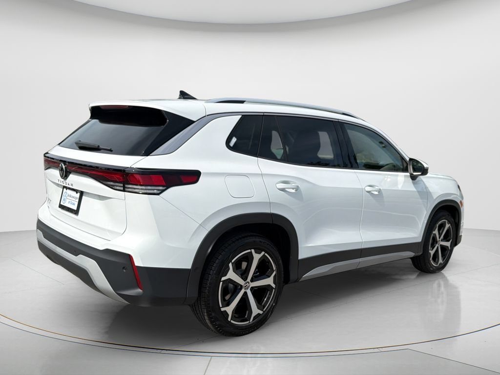 New 2026 Volkswagen Tiguan SE FWD image 5
