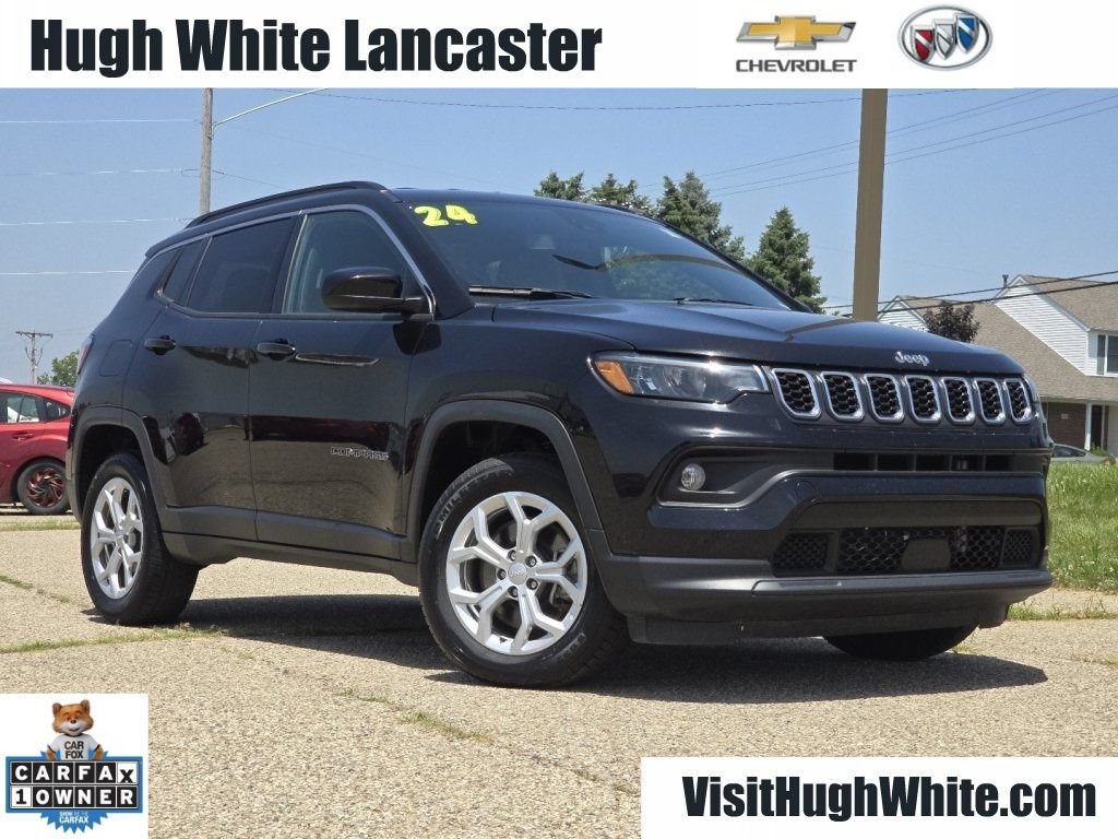 Used 2024 Jeep Compass Latitude AWD/4WD image 2