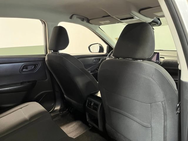 Used 2024 Nissan Rogue S AWD/4WD image 14
