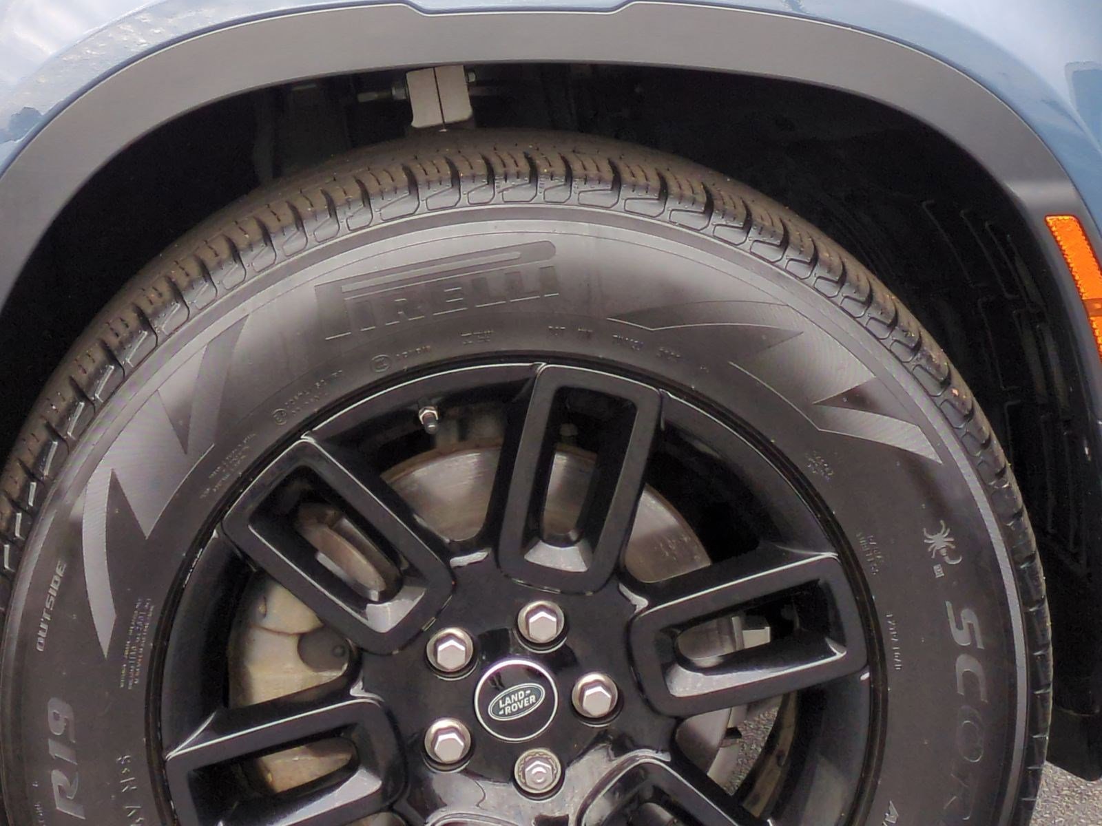 Used 2020 Land Rover Defender 110 S image 12