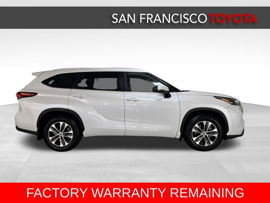Certified 2025 Toyota Highlander XLE image 6