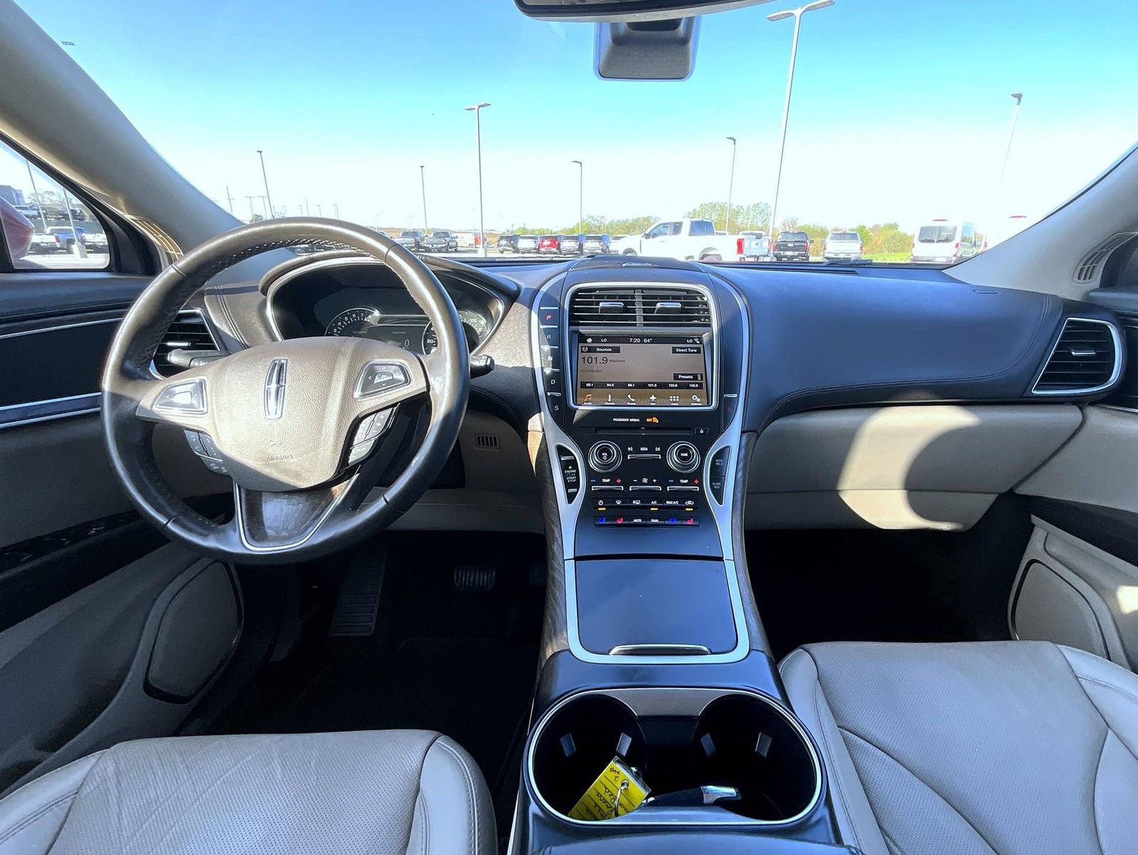 Used 2017 Lincoln MKX Reserve w/ Driver Assistance Package AWD/4WD image 13