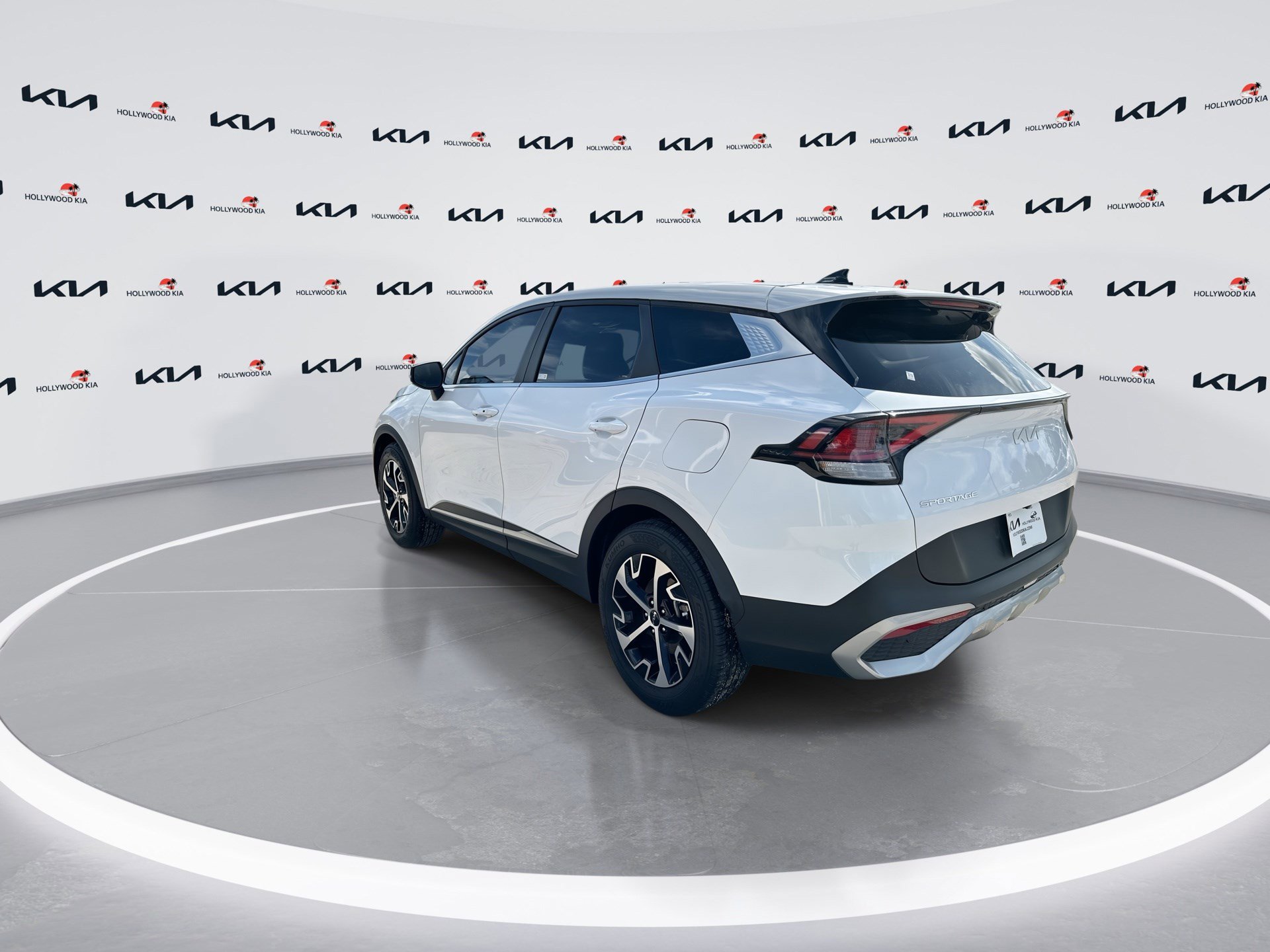 Used 2023 Kia Sportage EX FWD image 6