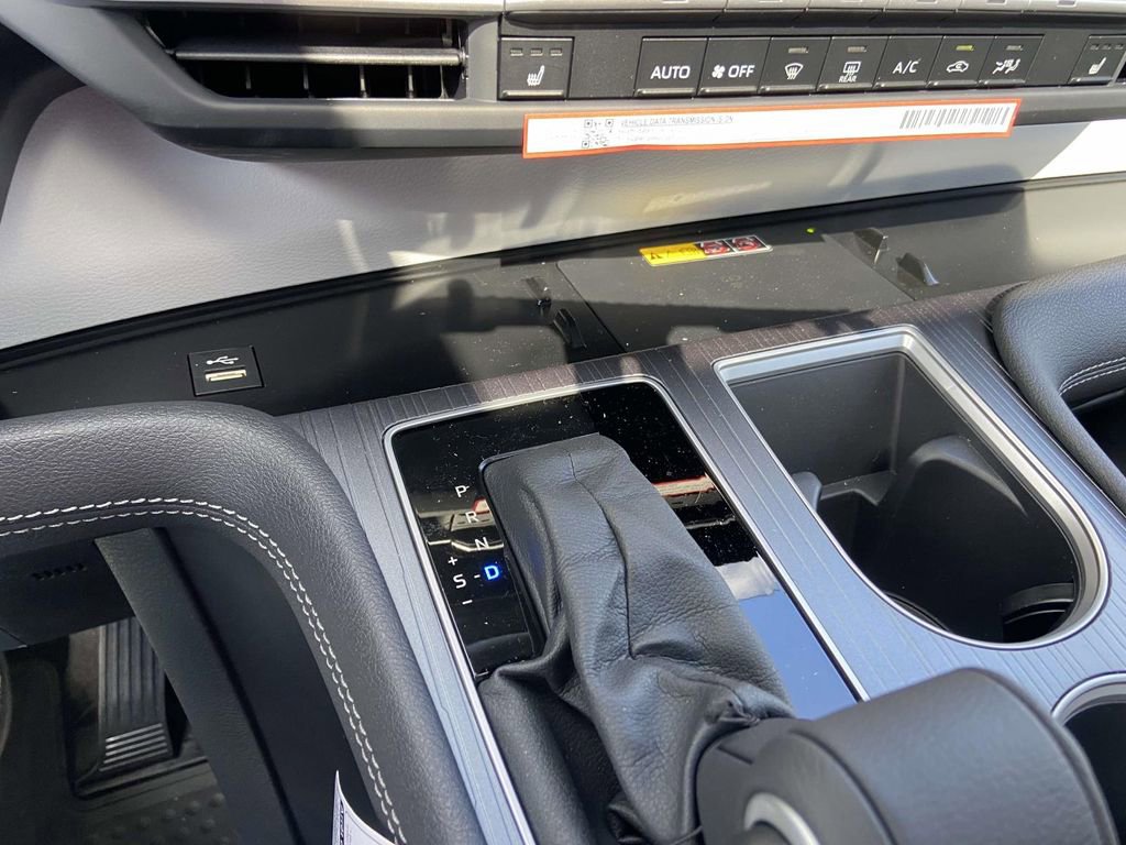 New 2026 Toyota Sienna XLE image 24