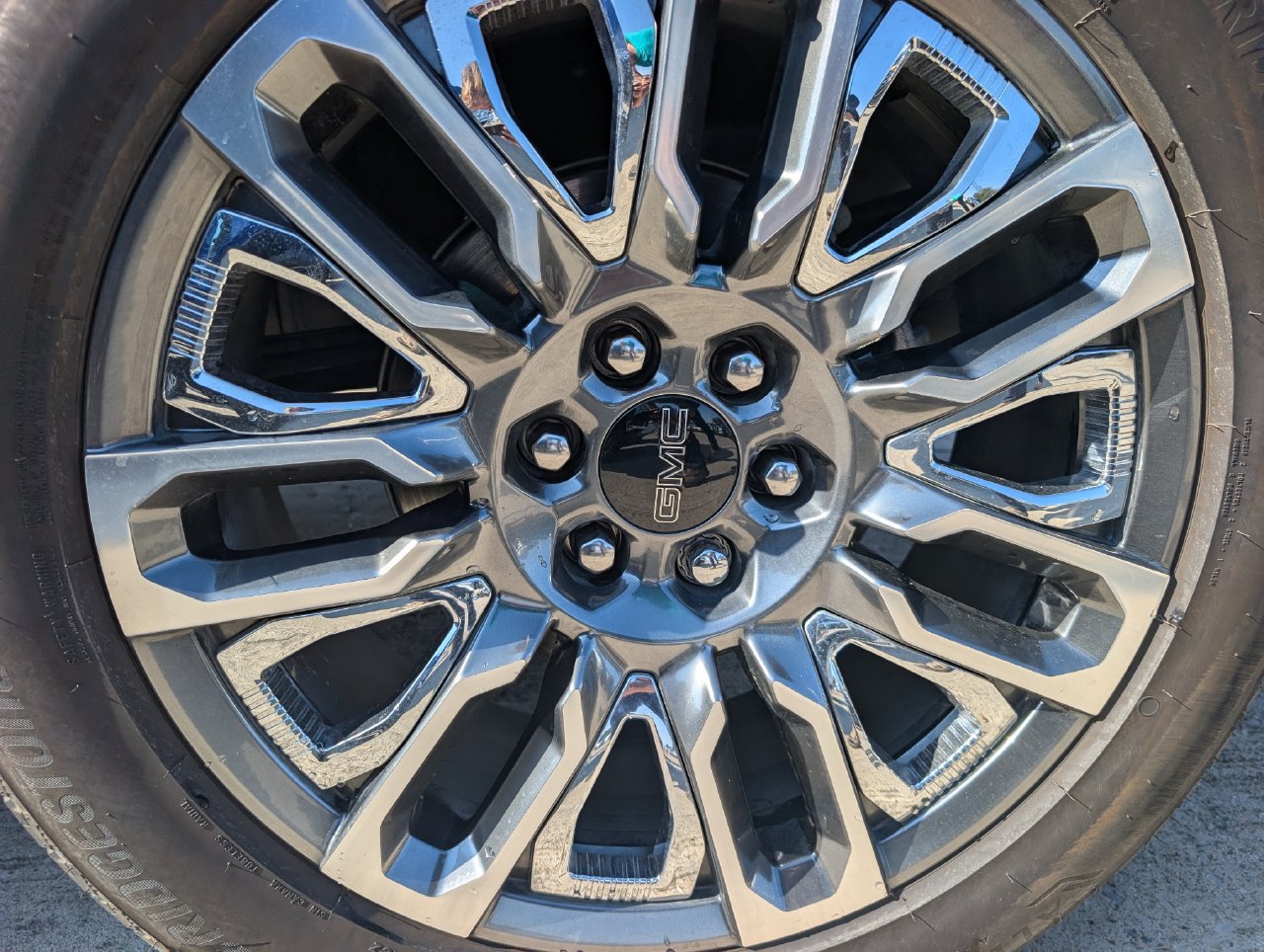 Used 2025 GMC Sierra 1500 Denali Ultimate AWD/4WD image 8