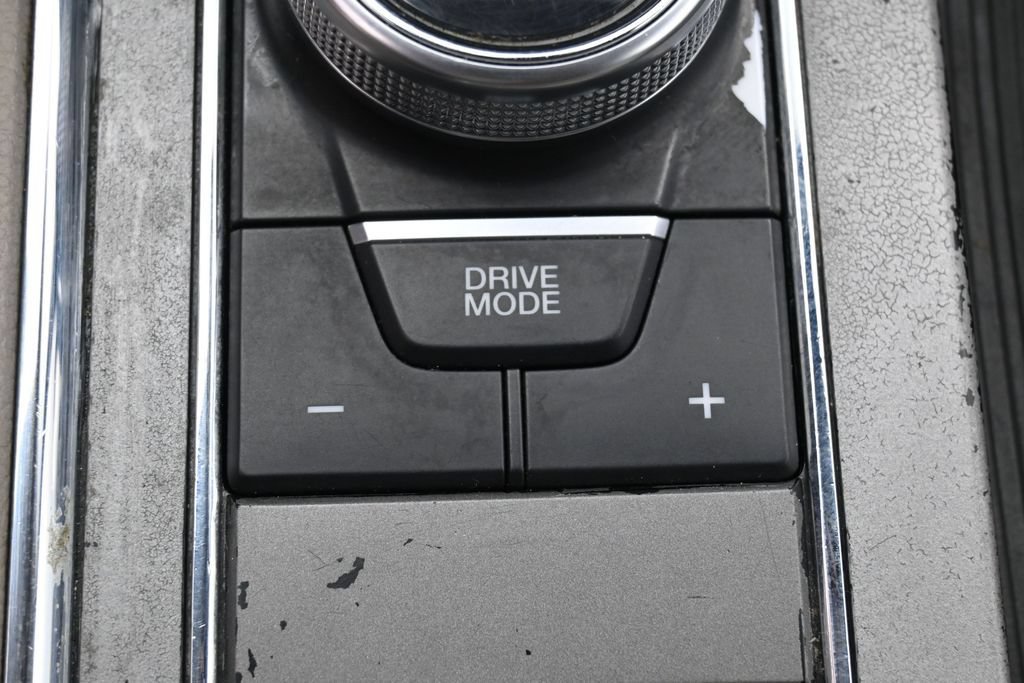 Used 2019 Ford Expedition XLT w/ Equipment Group 202A RWD image 33