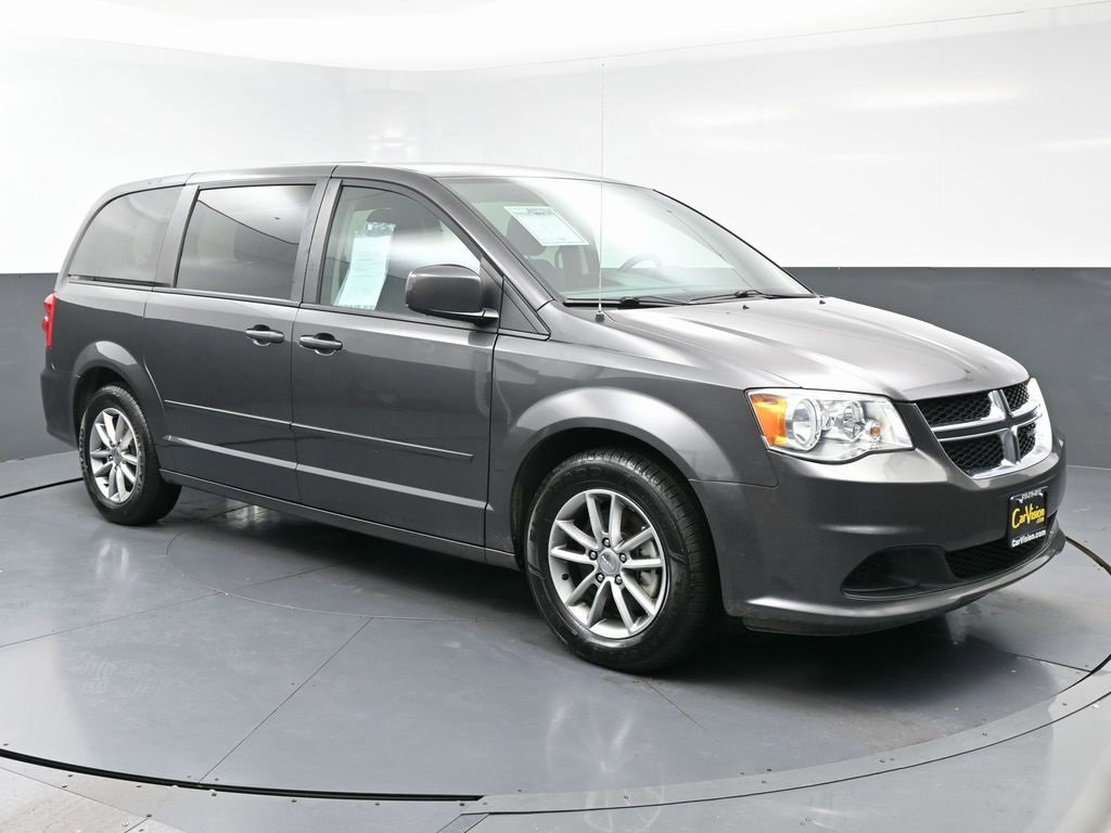Used 2017 Dodge Grand Caravan SE image 3