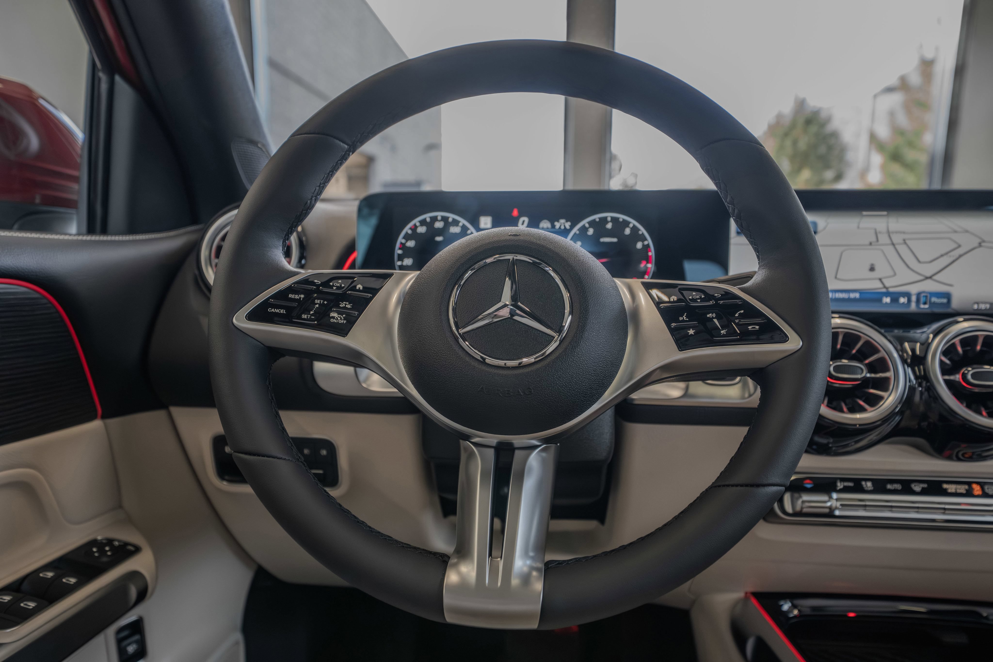 Certified 2026 Mercedes-Benz GLB 250 4MATIC image 9