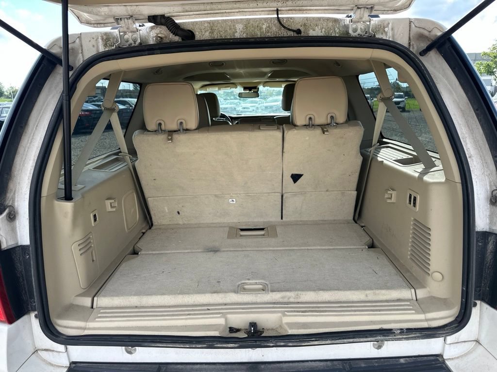 Used 2015 Ford Expedition EL Limited w/ Equipment Group 301A AWD/4WD image 11