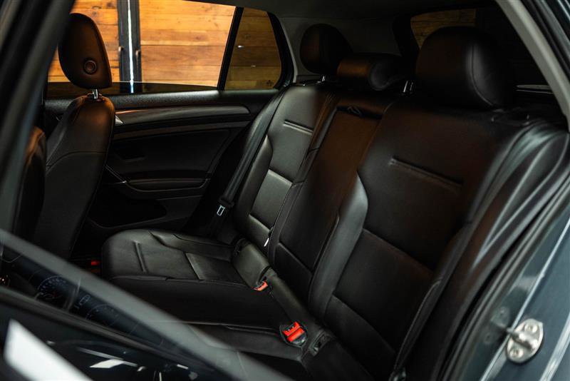 Used 2020 Volkswagen Golf 4-Door image 10