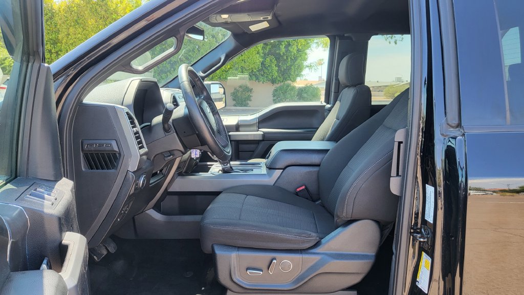 Used 2017 Ford F150 XLT w/ Equipment Group 302A Luxury AWD/4WD image 27