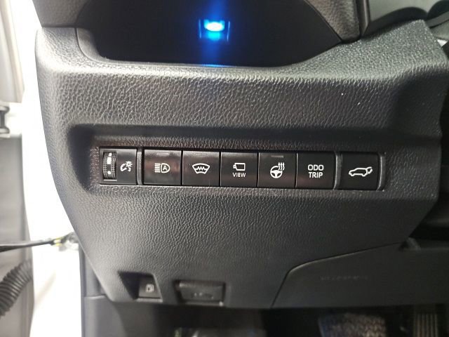 Used 2023 Toyota RAV4 XSE AWD/4WD image 18
