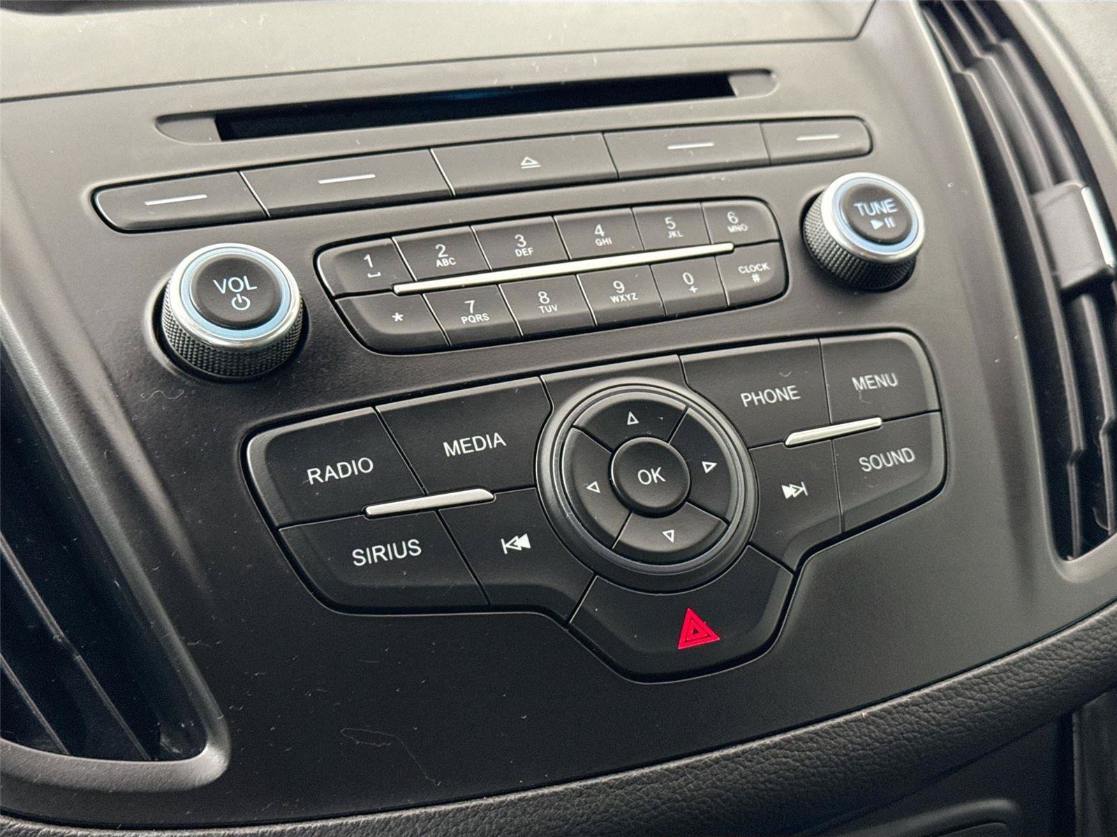 Used 2018 Ford Escape SE w/ SE Sport Appearance Package FWD image 21