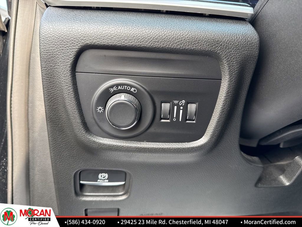 Used 2023 Jeep Grand Cherokee Altitude image 15