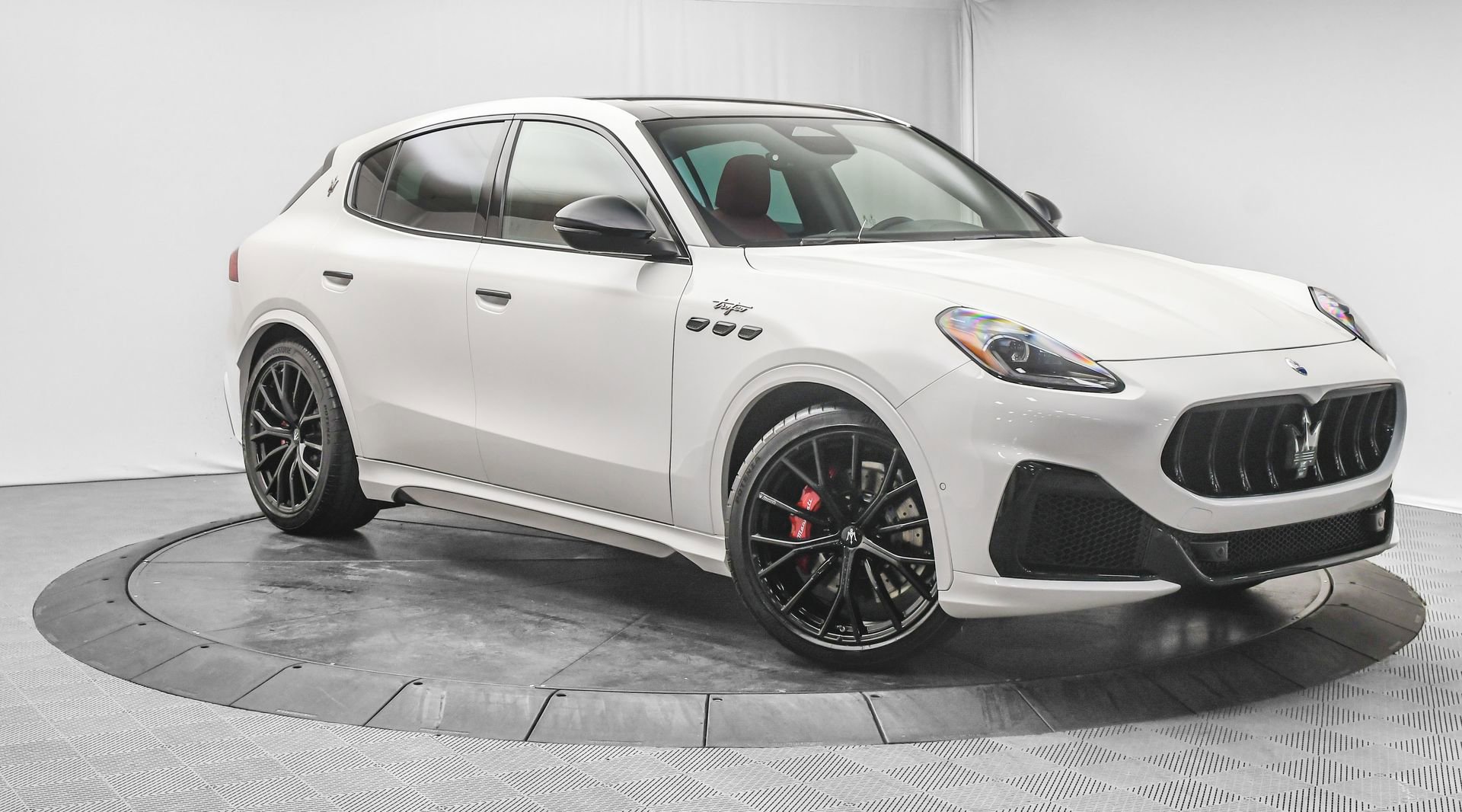 New 2025 Maserati Grecale Trofeo image 1