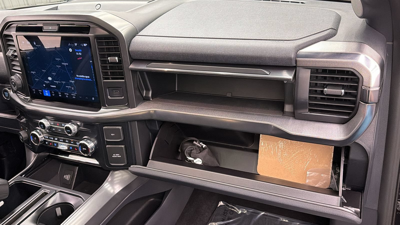 Used 2026 Ford F150 Lariat AWD/4WD image 38