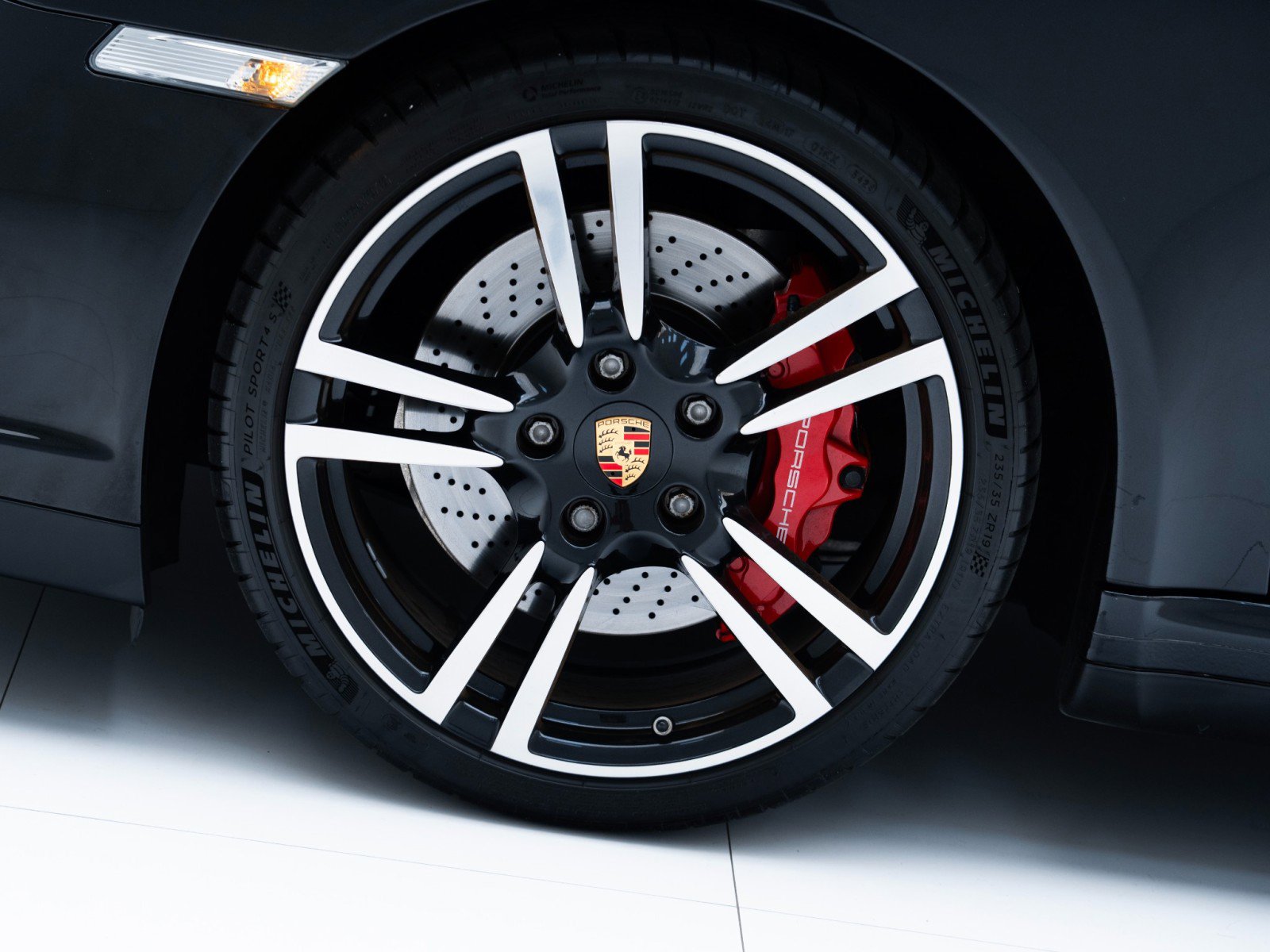 Used 2011 Porsche 911 Turbo AWD/4WD image 12