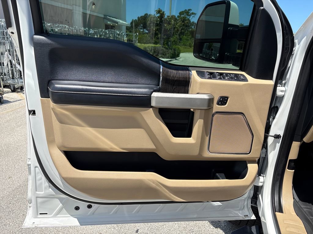 Used 2021 Ford F350 Lariat w/ Lariat Ultimate Package AWD/4WD image 26