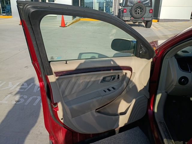 Used 2010 Ford Taurus Limited image 14