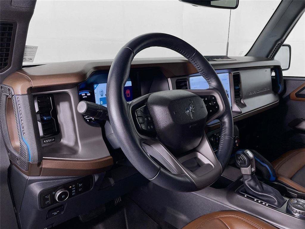 Used 2023 Ford Bronco Outer Banks image 12