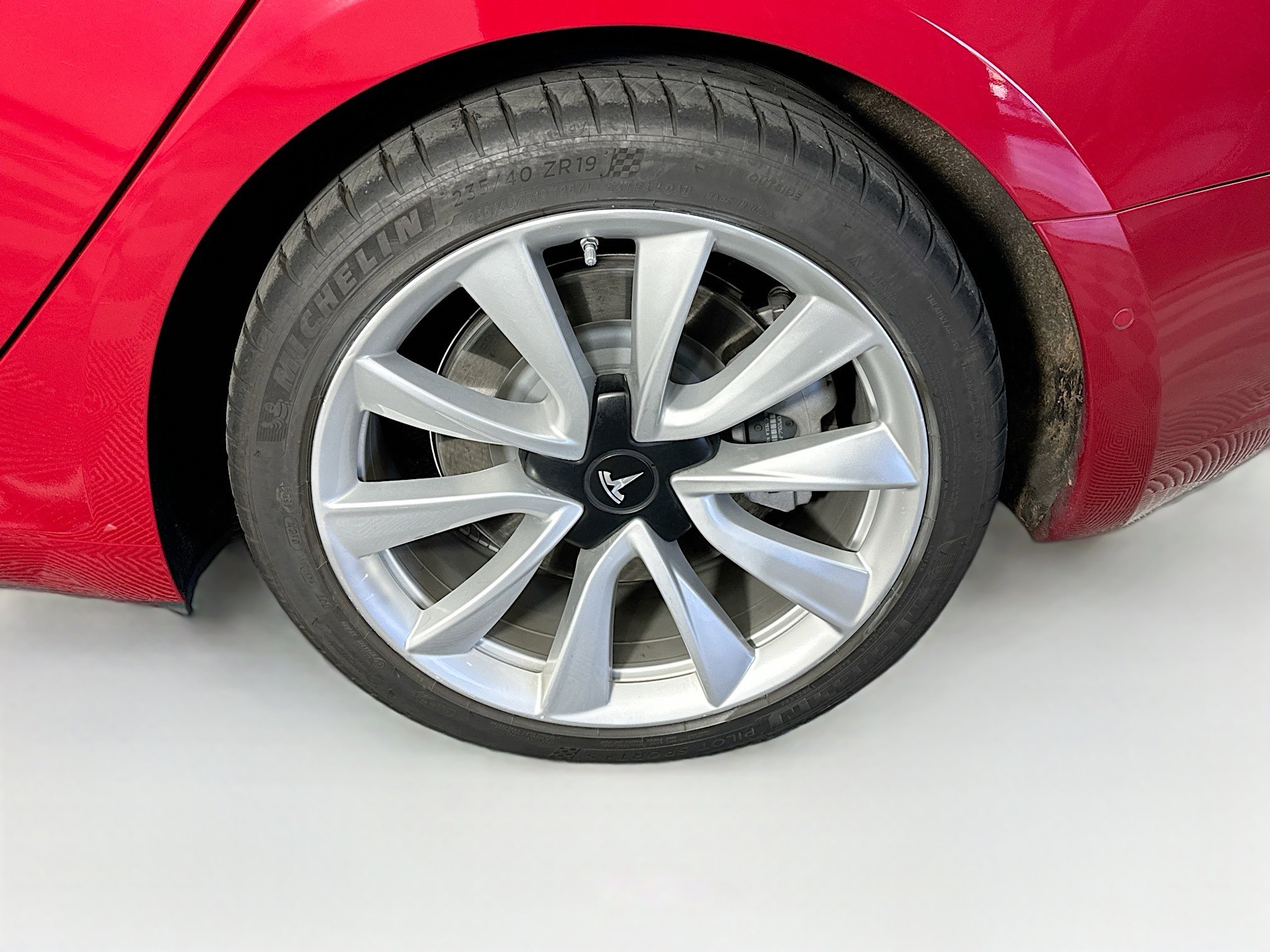 Used 2018 Tesla Model 3 Mid Range image 11