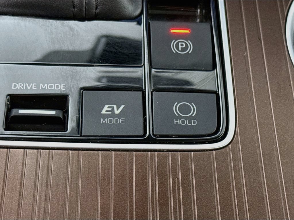 Certified 2022 Toyota Sienna XLE w/ XLE Plus Package FWD image 13