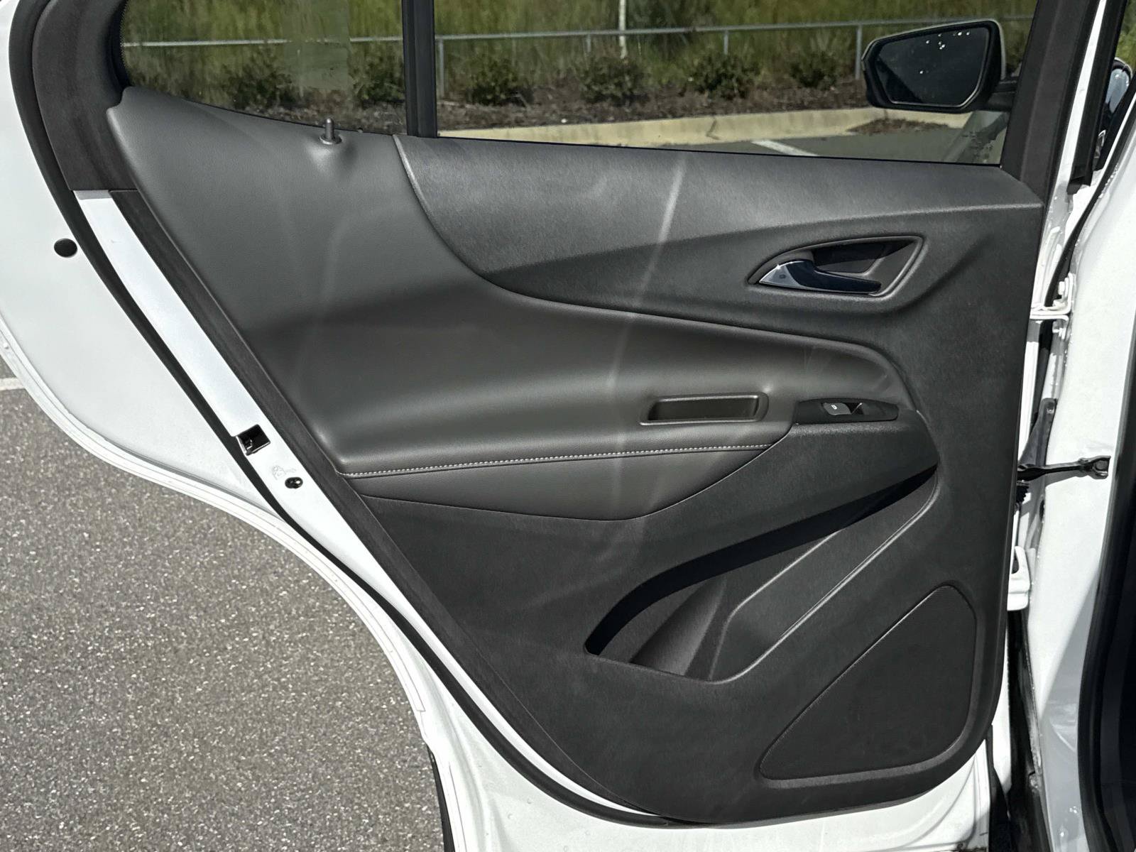 Used 2023 Chevrolet Equinox Premier FWD image 9