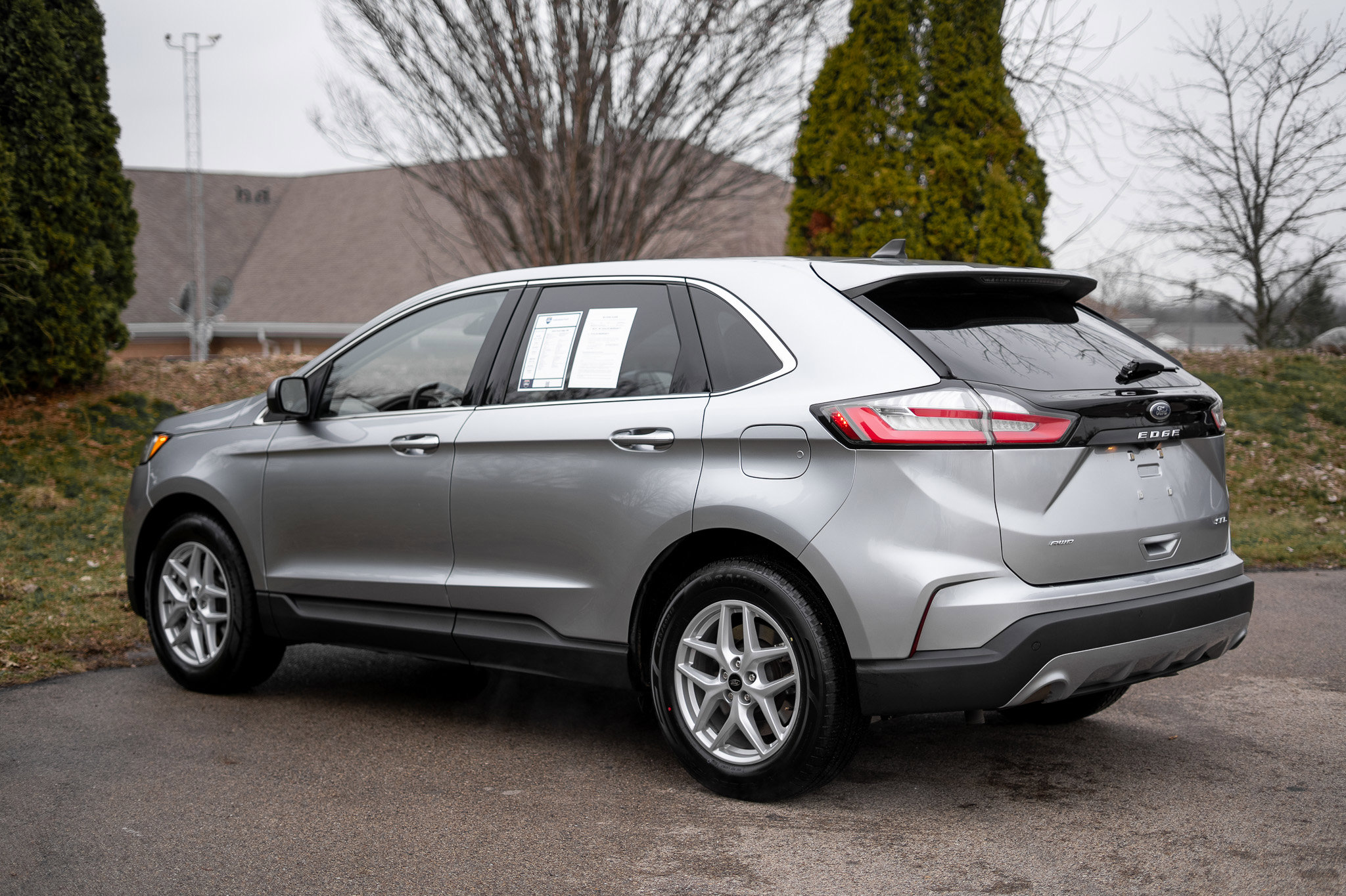 Used 2024 Ford Edge SEL image 7