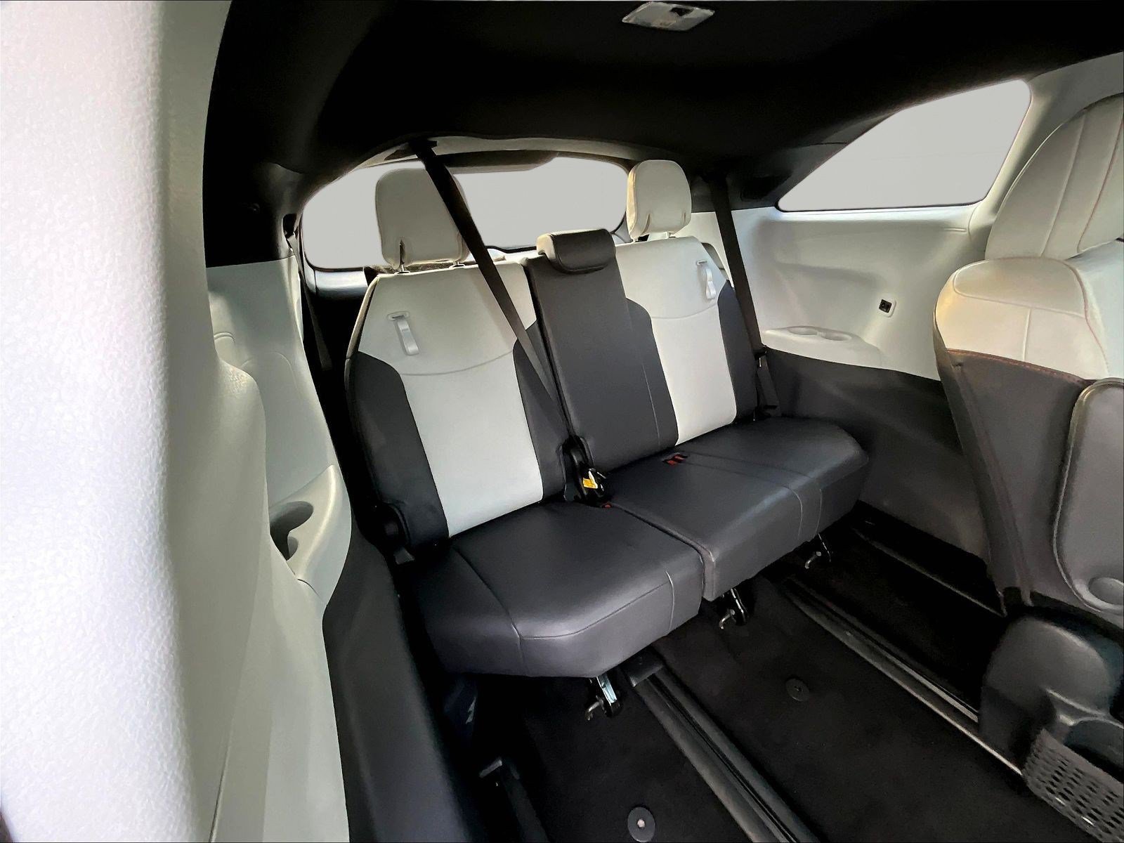 Used 2023 Toyota Sienna XSE w/ XSE Plus Package AWD/4WD image 26