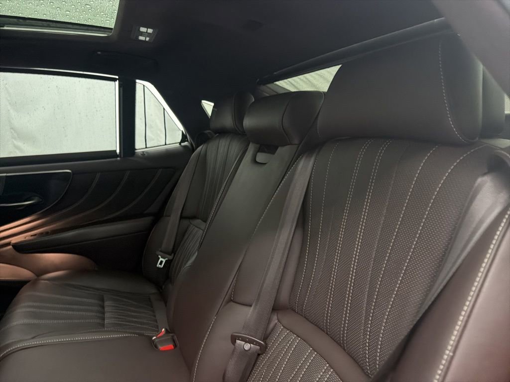 Used 2018 Lexus LS 500 AWD w/ Luxury Package image 19