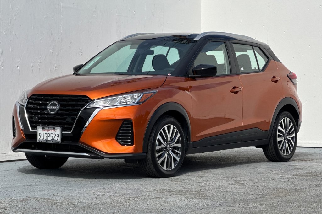 Used 2023 Nissan Kicks SV FWD image 7