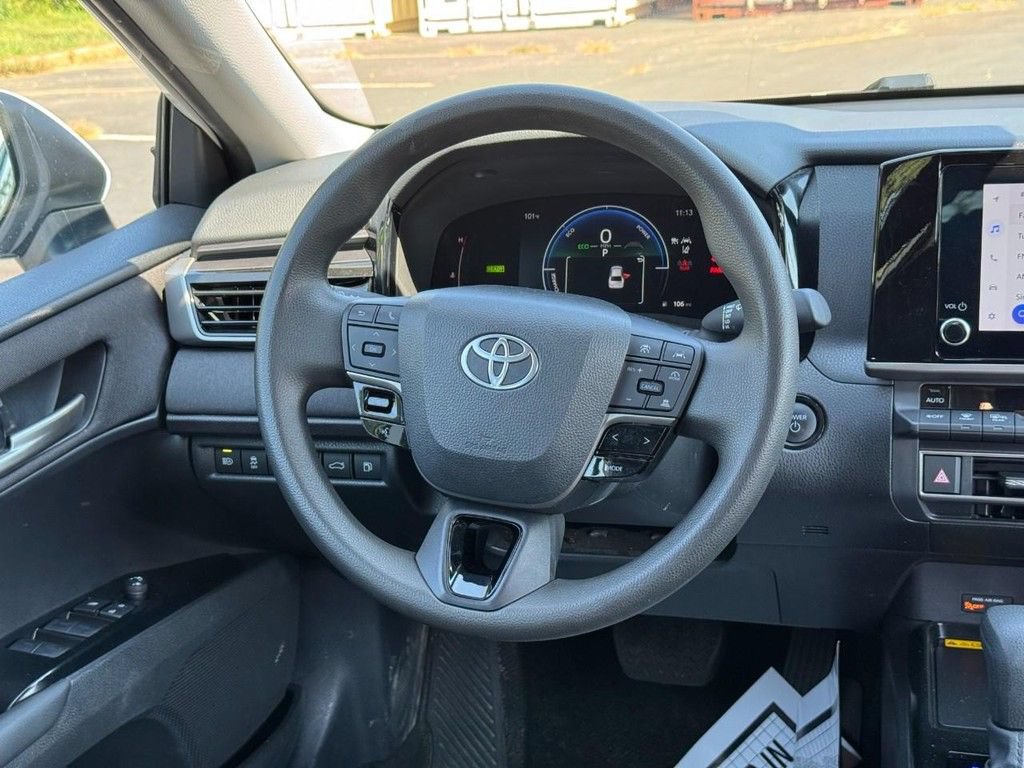Certified 2025 Toyota Camry LE FWD image 17
