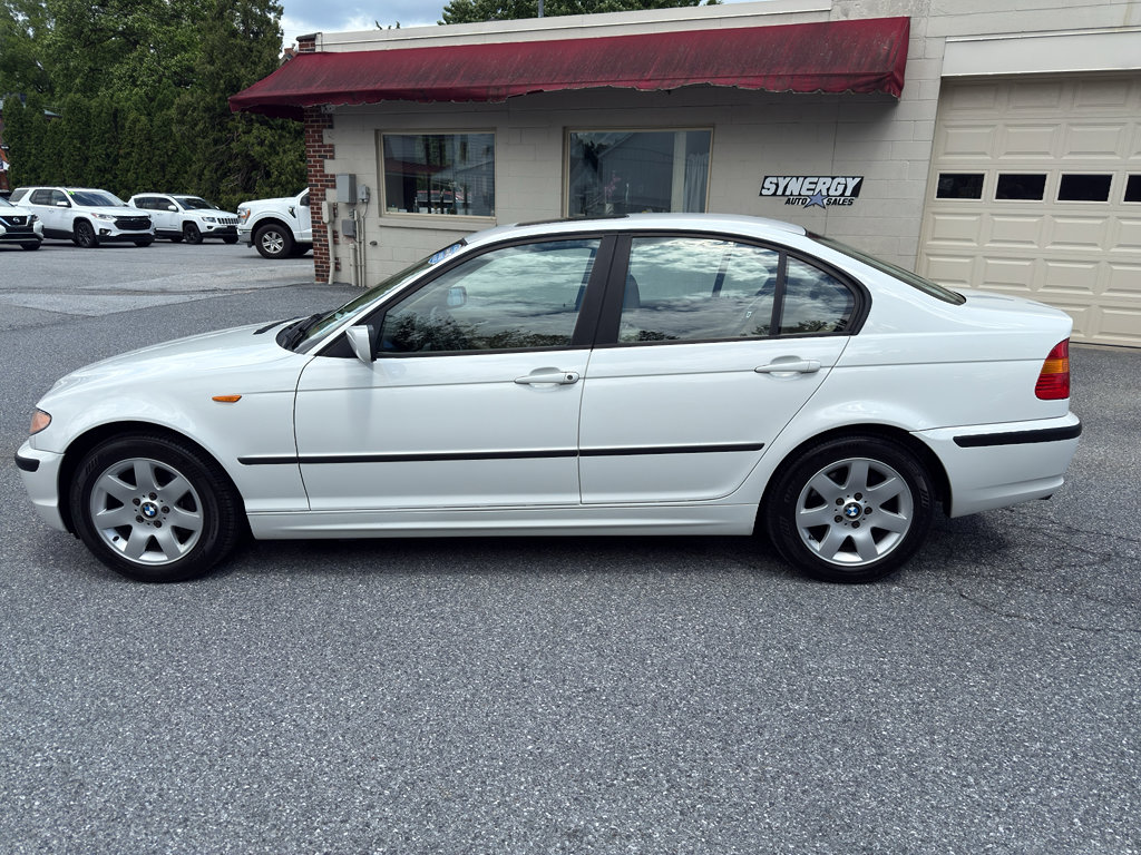 Used 2003 BMW 325xi Sedan AWD/4WD image 2