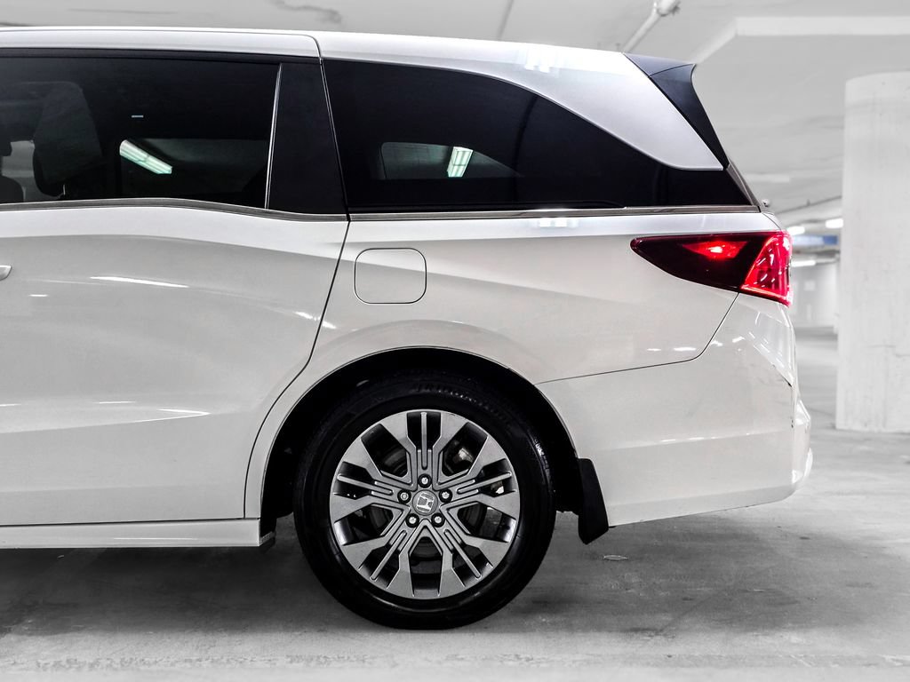 Used 2025 Honda Odyssey Touring image 15