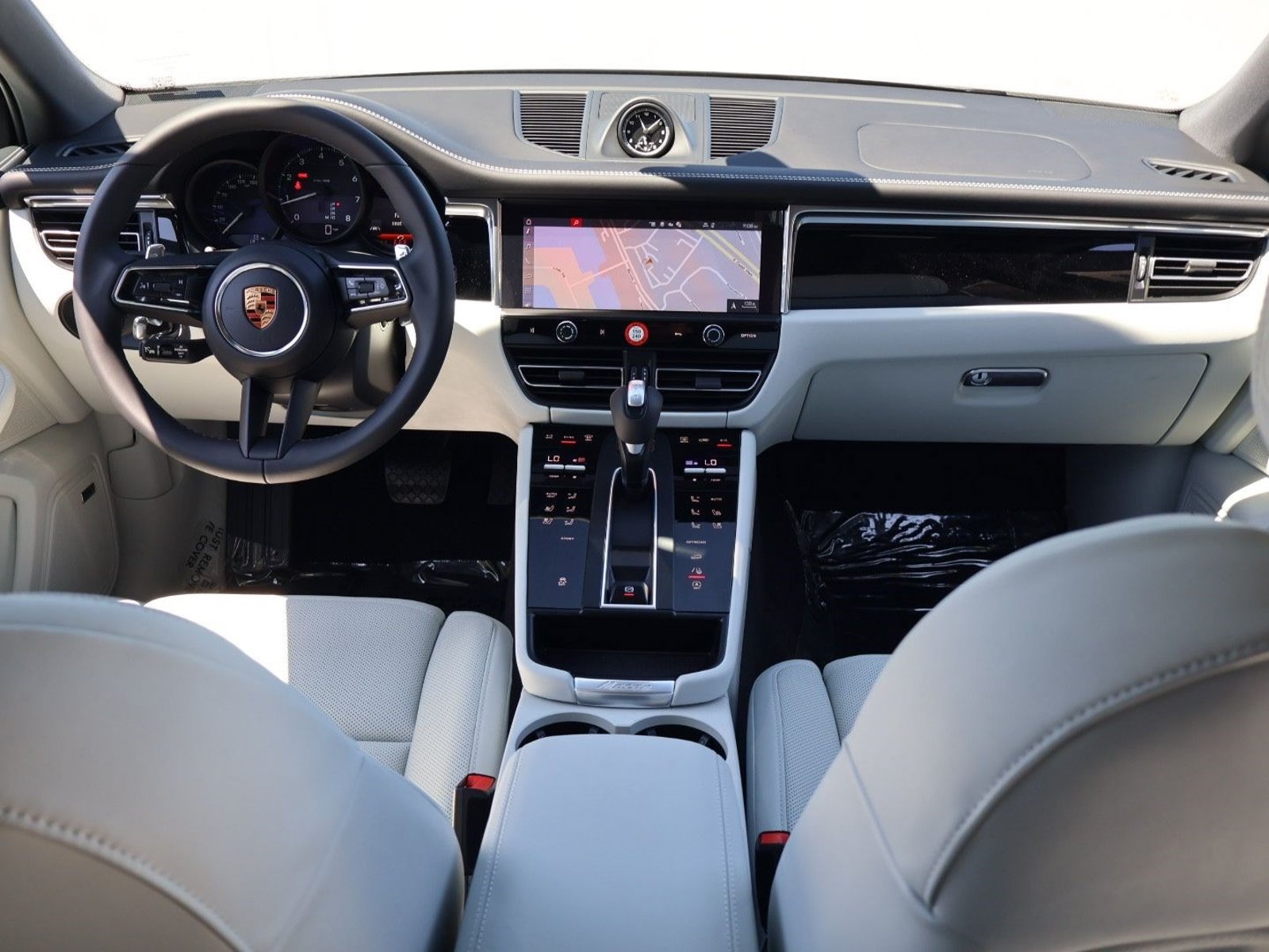 New 2026 Porsche Macan AWD/4WD image 21