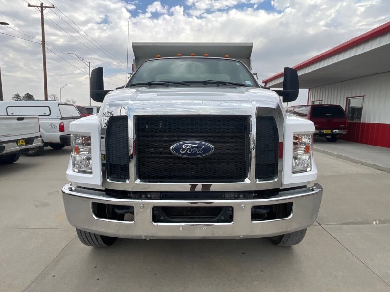 Used 2021 Ford F650 2WD Regular Cab Super Duty image 3