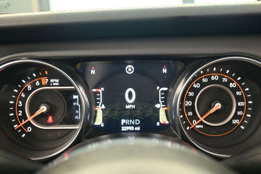 Used 2021 Jeep Wrangler Unlimited Sahara AWD/4WD image 27