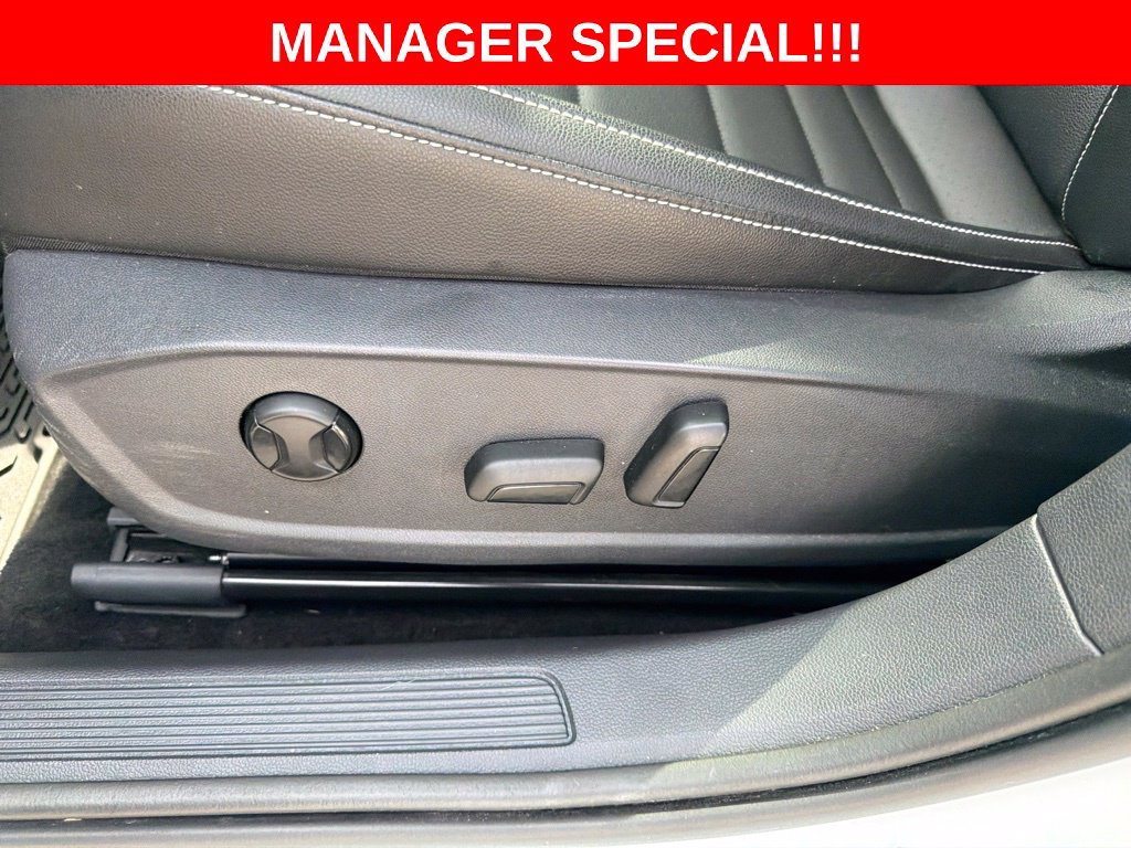 Used 2023 Volkswagen Jetta SE FWD image 18