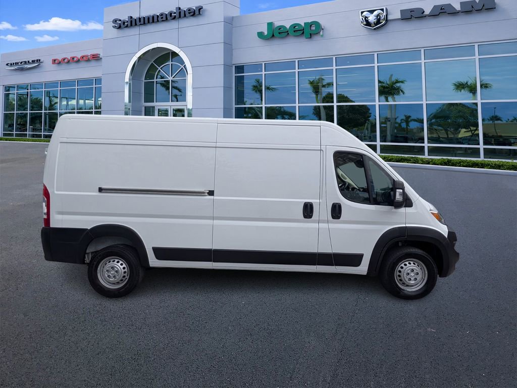 Used 2024 RAM ProMaster 2500 w/ Convenience Group FWD image 8