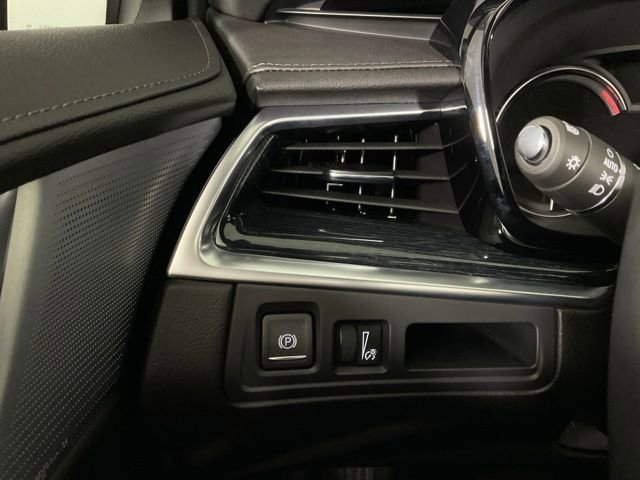 Certified 2025 Cadillac XT5 Premium Luxury image 23