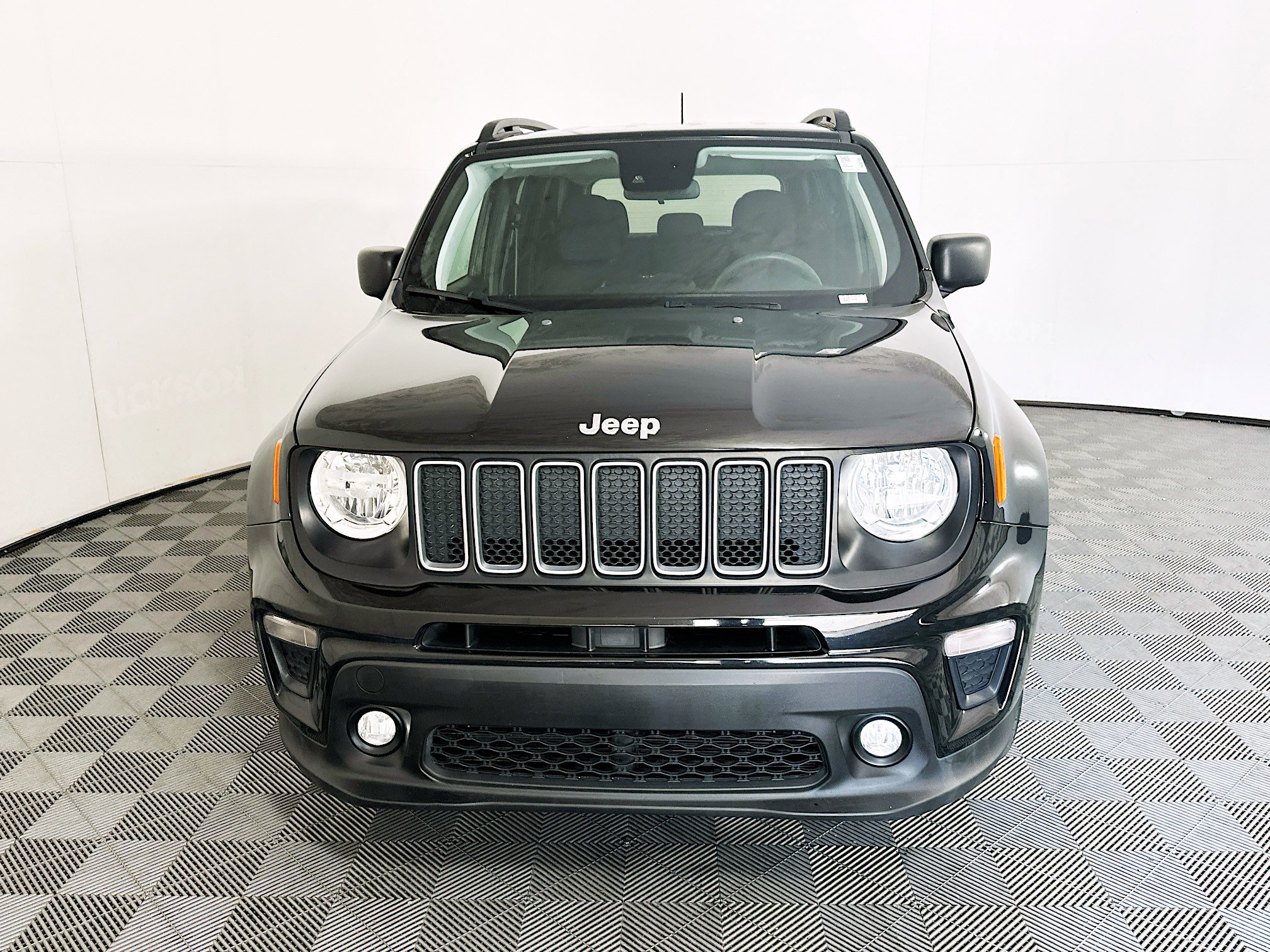 Used 2022 Jeep Renegade Latitude AWD/4WD image 8