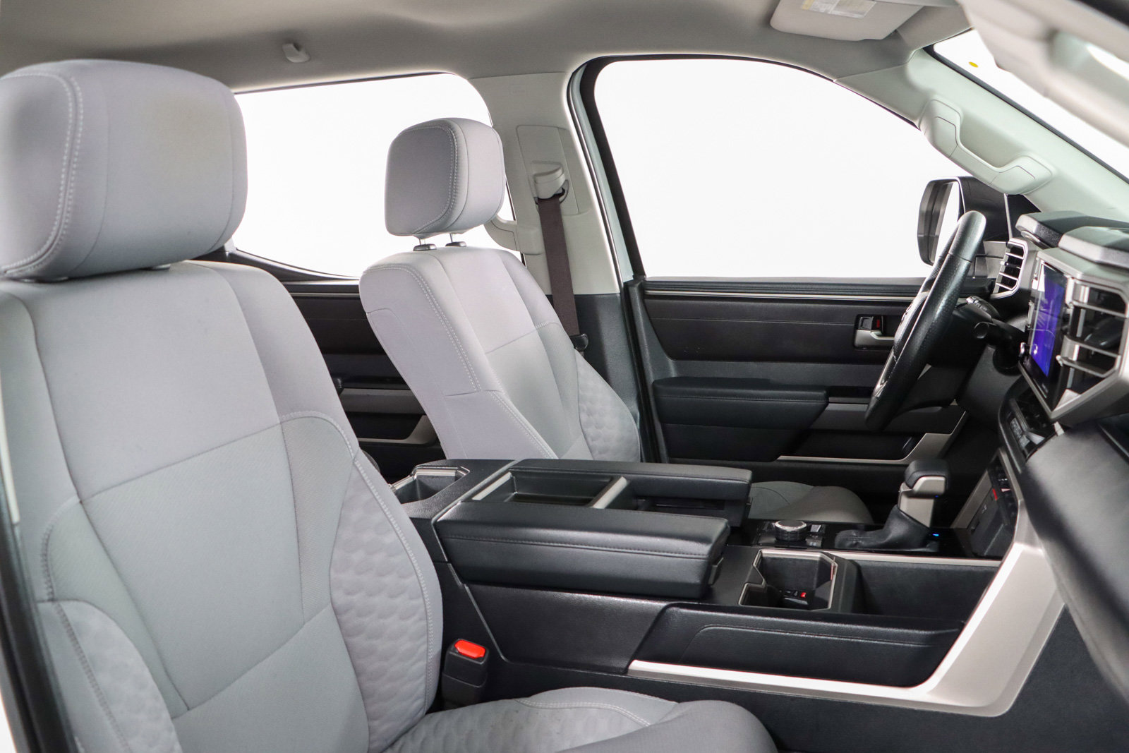 Used 2024 Toyota Tundra SR5 AWD/4WD image 27