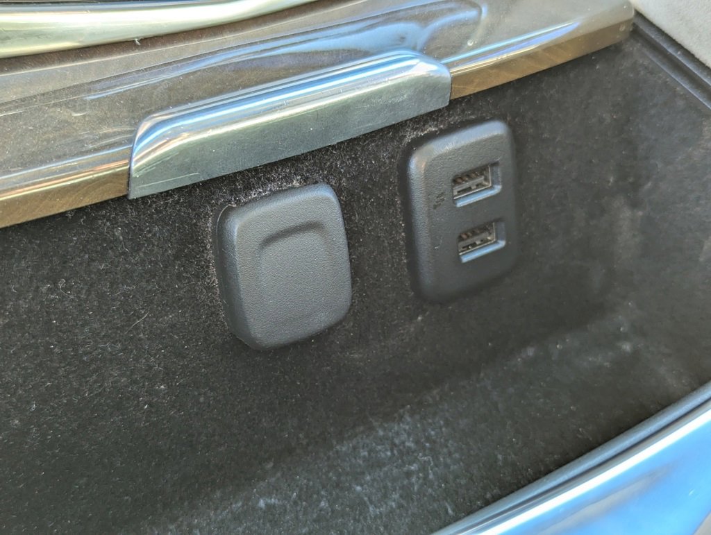 Used 2018 Cadillac Escalade Luxury image 24