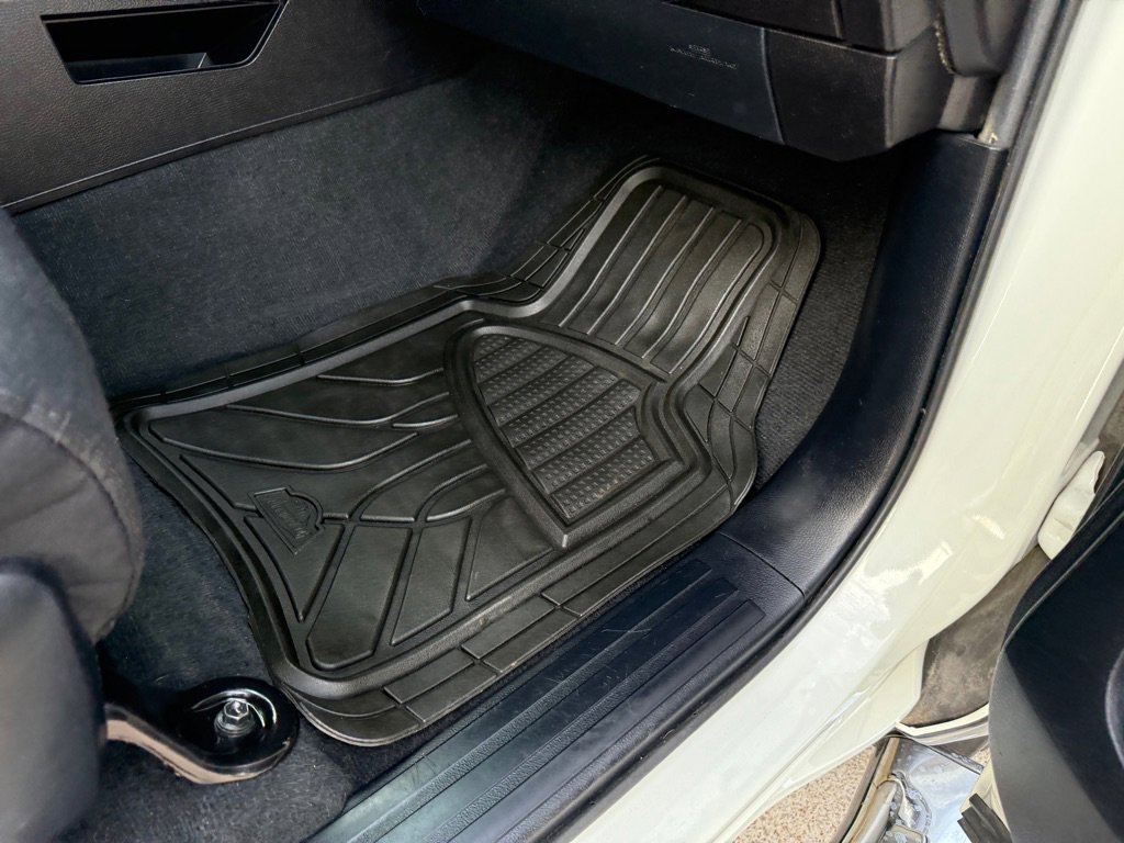 Used 2015 Toyota Tundra SR5 w/ SR5 Upgrade Package image 25