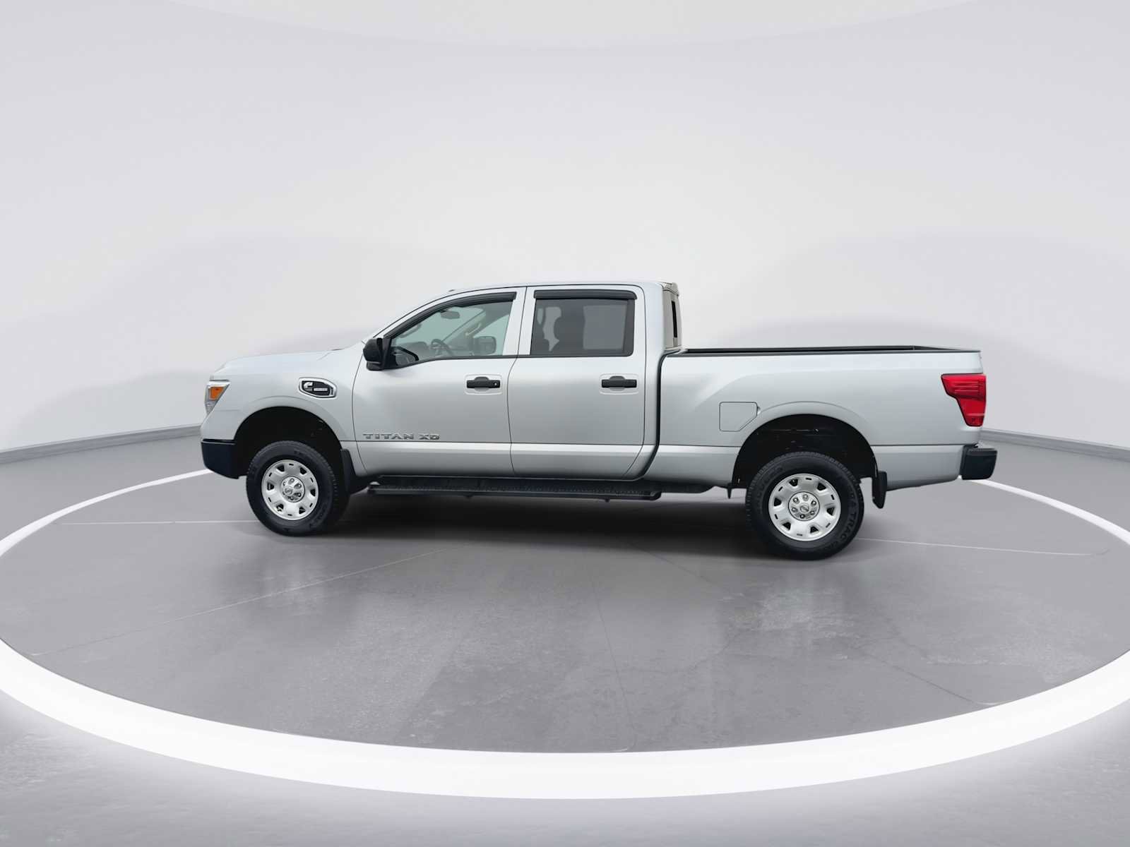 Used 2019 Nissan Titan S w/ S Utility Package image 5