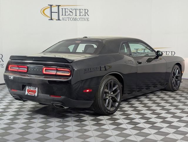 Used 2022 Dodge Challenger R/T w/ Blacktop Package image 7