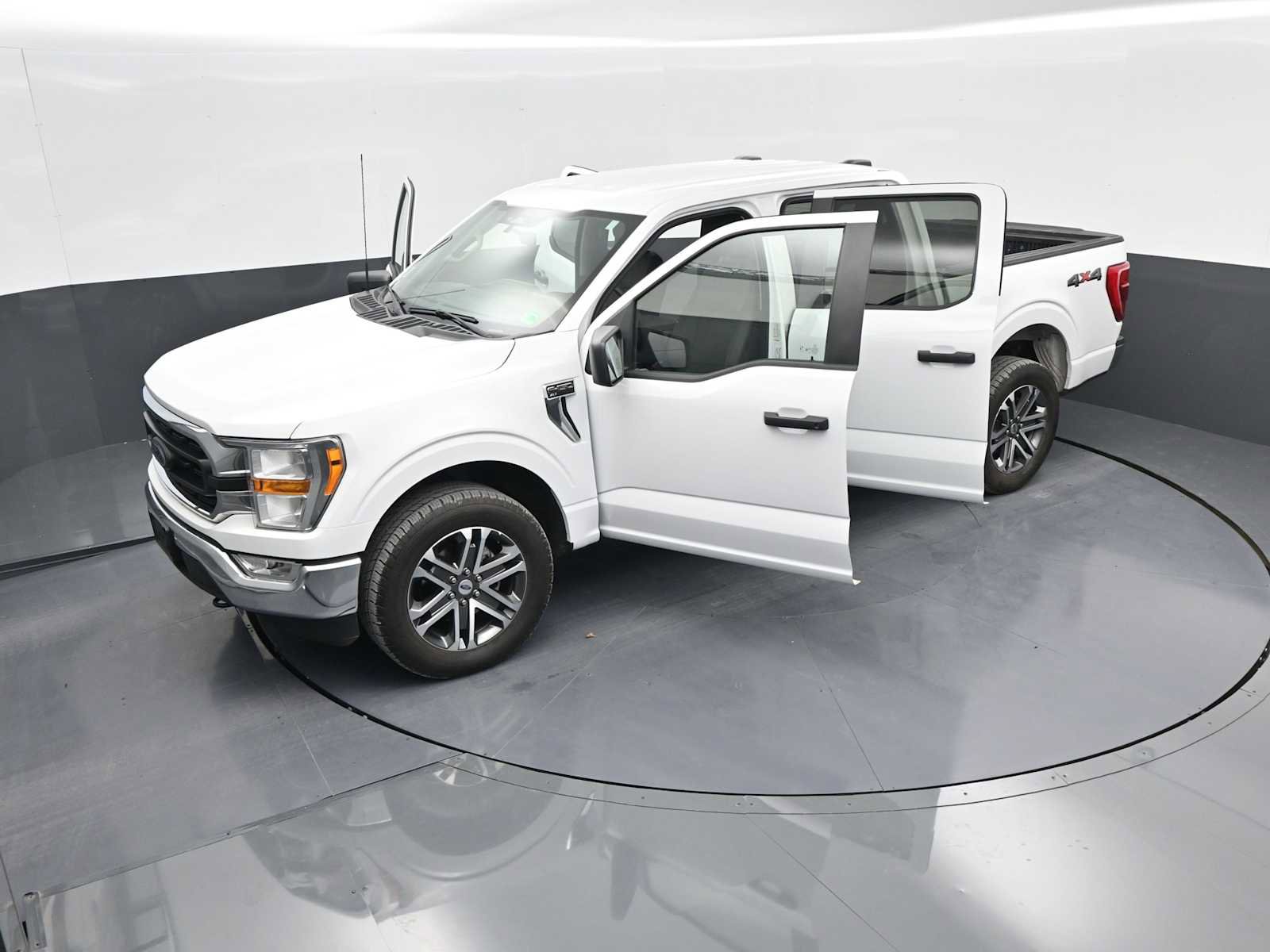 Used 2022 Ford F150 XLT image 39