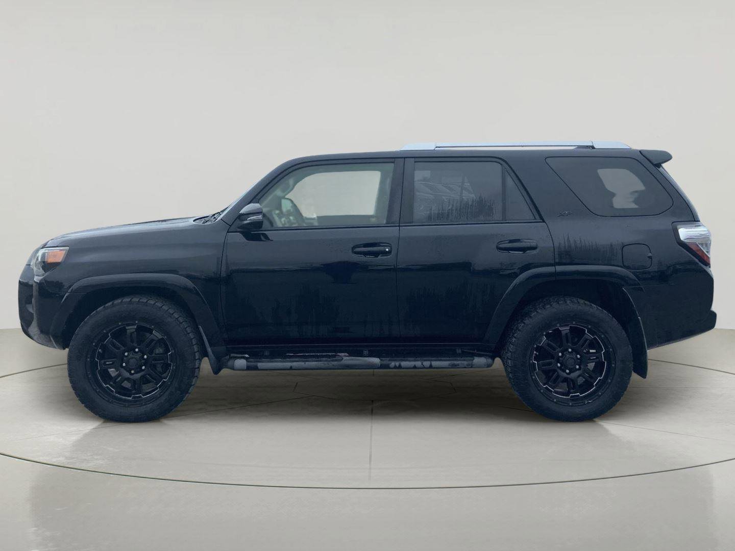 Used 2018 Toyota 4Runner SR5 Premium AWD/4WD image 6