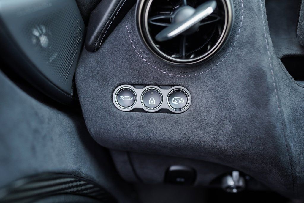 Used 2020 McLaren 720S Performance image 33